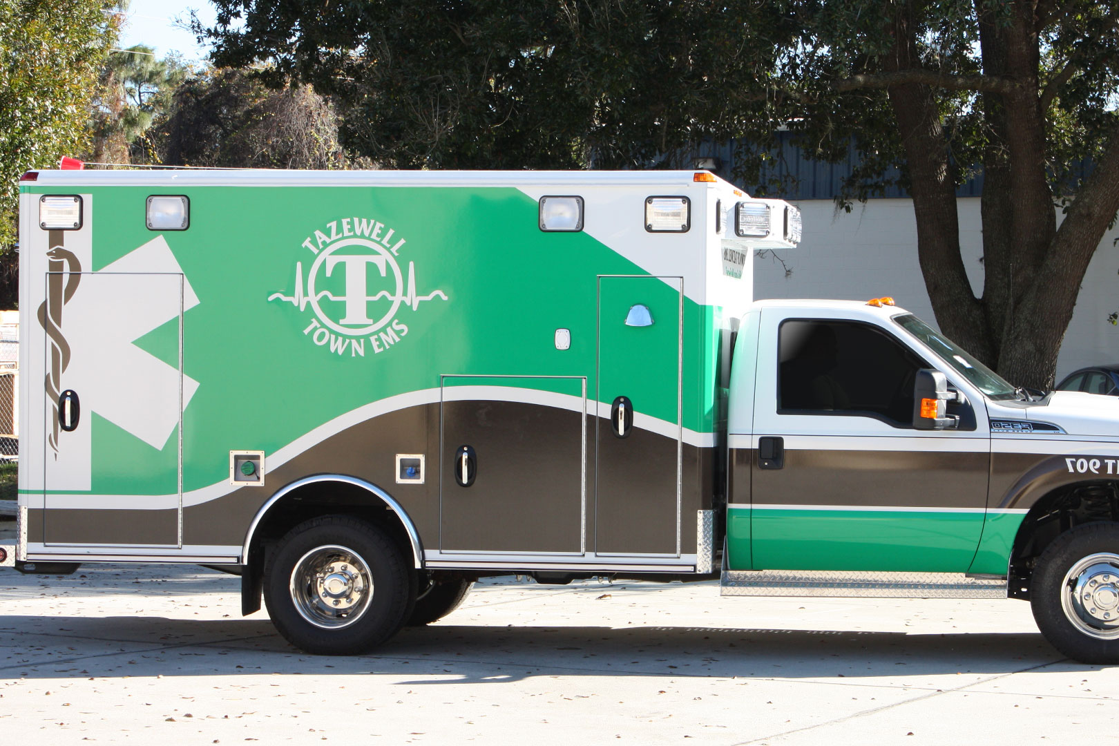 Tazewell Ambulance by 24Seven Graphic Design & Supply, Inc.